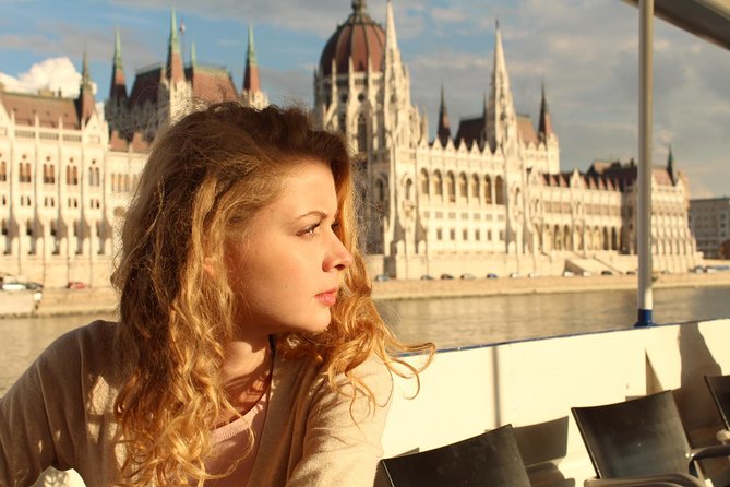 Daytime and Sunset Cruise on the Danube with Drink Options - Gróf Széchényi and the view game: what the cruise really feels like