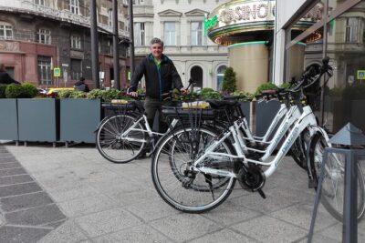 E-Bike Guided Tour in Castle Hill Budapest - Erzsébet Bridge: the classic Budapest connector (and your best skyline pause)