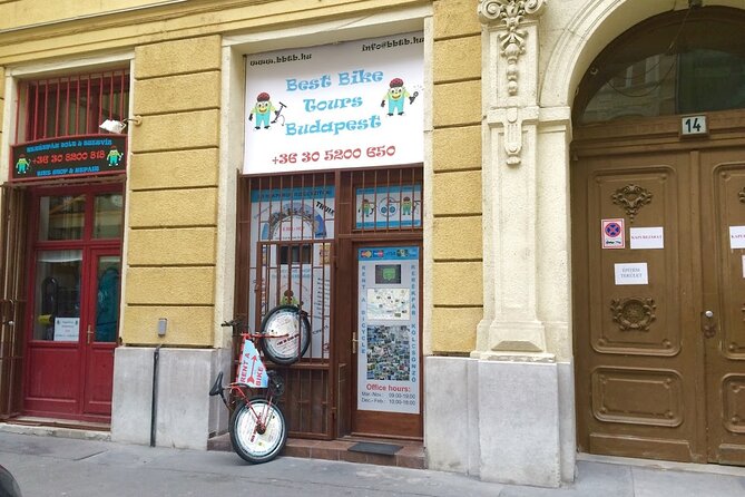 E-Bike Guided Tour in Castle Hill Budapest - St. Stephen’s Basilica: the dome, the relic, and quick cultural context