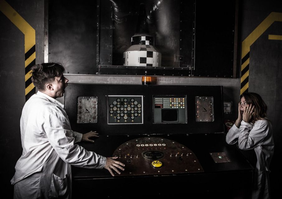 Escape Rooms by PanIQ Room in Budapest - What Happens Before the Timer Starts (Briefing, Rules, and Setup)