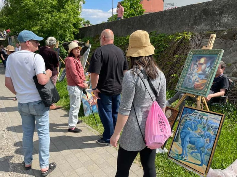 From Budapest: Szentendre Day Trip with Street Food - Shops, Arts & Crafts, and a Full Hour to Browse