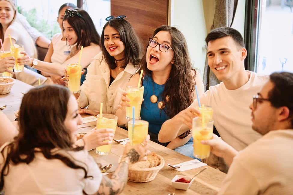 Guided Tipsy Food Tour with Drinks Included in Budapest - Vegetarian options: what you can expect and what to ask