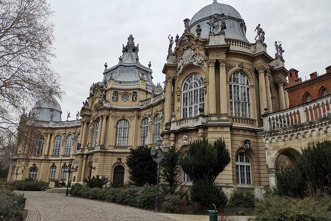 Historical and Cultural Walking Tour in Budapest - Liberty Square to the Hungarian Parliament: Politics Through Time