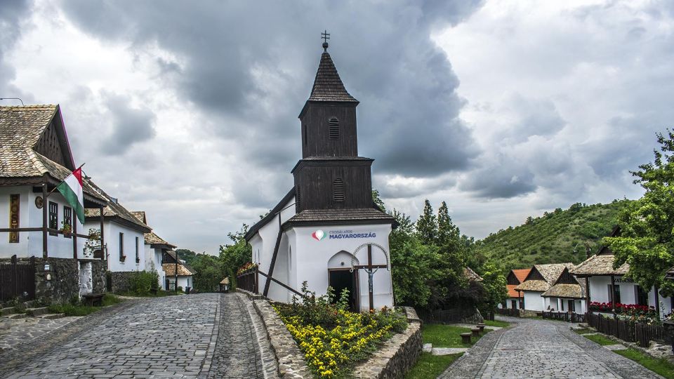 Hollókő Ethnographic Village: Day Tour from Budapest - The preserved village walk: 67 buildings and the “what am I looking at?” trick