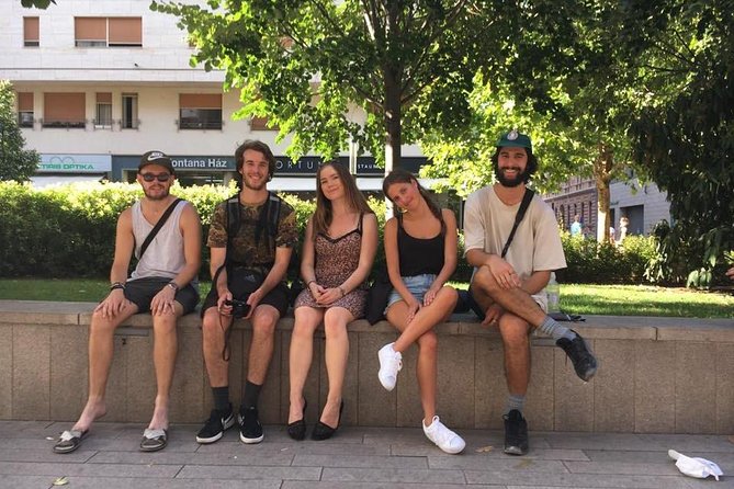 Hungarian History Walking Tour with food tasting - What you actually do during the 4-hour loop