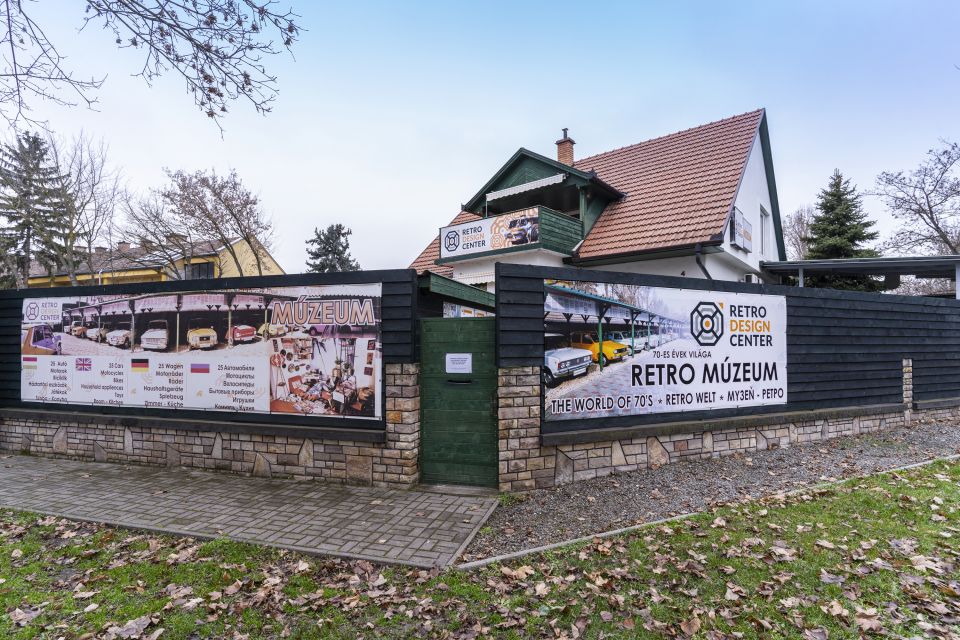 Hungary: Szentendre Retro Design Center Entry Ticket - The written guide: using English, German, or Russian labels