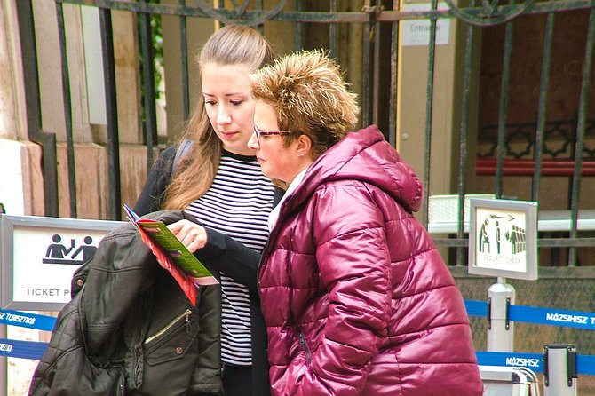 Jewish Heritage / Full tour - The Raoul Wallenberg Memorial Garden and Jewish Cemetery: what to look for