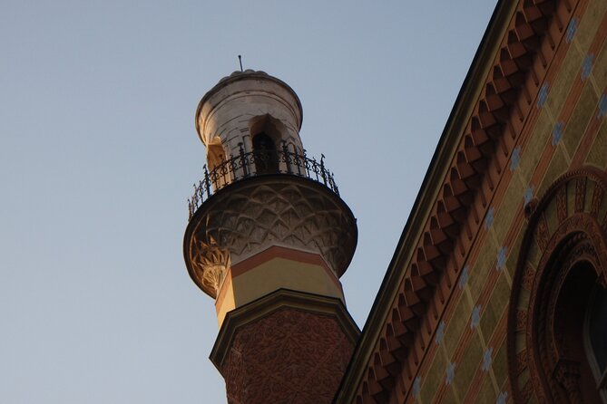 Past and Present of Budapest Jewish District Tour - Rumbach Street Synagogue and the murals: architecture plus street-level storytelling