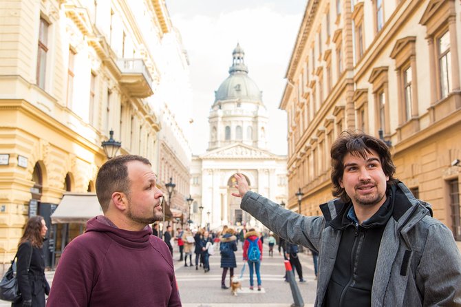 Pest side stories with a Historian - Meet at Kempinski, then head straight to Erzsébet-tér’s changing identity