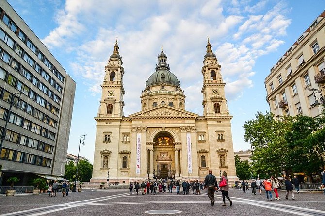 Private 4-hours City Tour of Budapest with private guide and Hotel Pick-up - Hotel pick-up, private car, and why the chauffeur matters