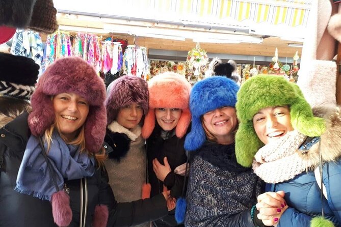 PRIVATE (7 hours) Budapest and Szentendre city tour with lunch and winetasting - Szechenyi Chain Bridge: a quick ride with a key story