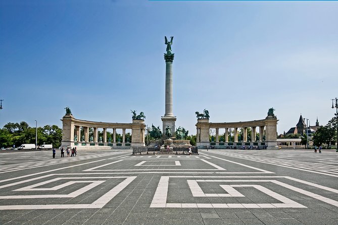 Private Budapest Bike Tour with Cafe Stop - Széchenyi Baths and Vajdahunyad Castle: why these stops matter