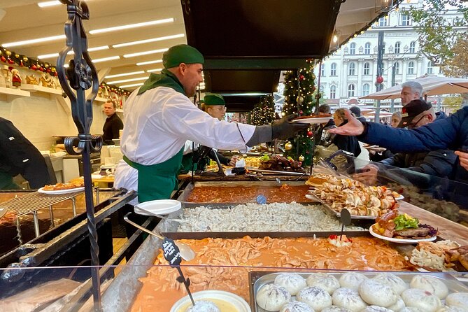 Private Budapest Christmas Market Tour with Chimney Cake & Mulled Wine - Pace, weather, and how guides handle different groups