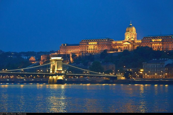 Private Budapest Sightseeing Tour: Royal Castle, Heroes Square, Chain Bridge - City Park stroll and St Stephen’s Basilica: where the tour cools down