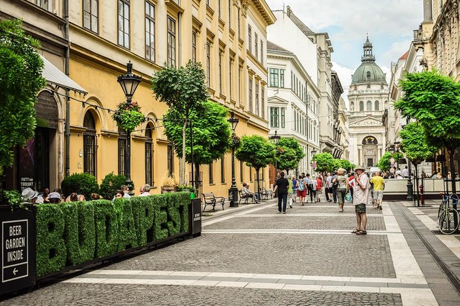 Private Budapest Walking Tour with Cake & Coffee - A private Budapest walk that helps you get your bearings fast