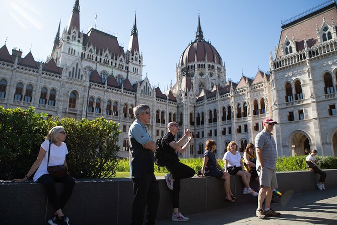 Private Budapest Walking Tour with Cake & Coffee - Vajdahunyad Castle and City Park vibes