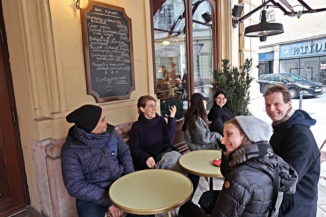 Private Café Wandering: Excursion through Budapest’s Belle Epoque - Urania Café on Rákóczi Street: Old Film Theatre Energy and Intellectual Lectures
