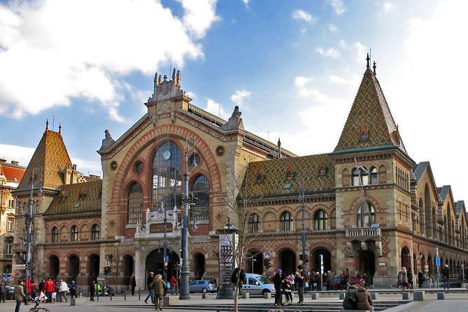 Private City Tour in Budapest 6 hours - Kossuth Lajos Square and Parliament area: quick Danube-side context