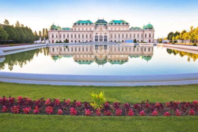Private day trip: Budapest > Bratislava & Vienna, in English - Hotel pickup in Budapest: the comfort you feel immediately