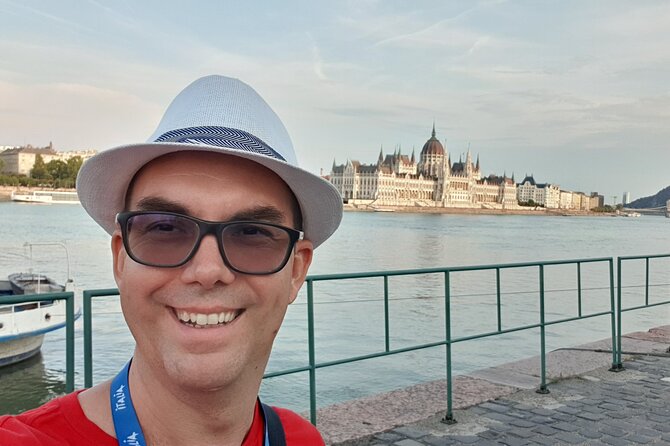 Private Family Friendly Walking Tour with Children in Budapest - Buda Castle district: walk, play, and chase the best views