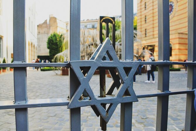 Private Jewish Heritage Tour of Budapest with Local Expert - Rumbach Street Synagogue: a more graceful contrast