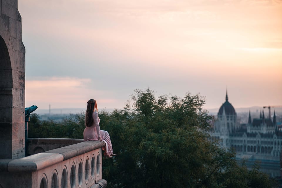 Private photography photo session at Fisherman Bastion - Nearby Buda Castle mood: using the morning for more than one landmark
