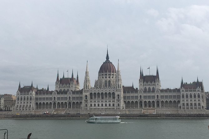 Private Tour Around Budapest - Gellért Hill: a panoramic finish that seals the day