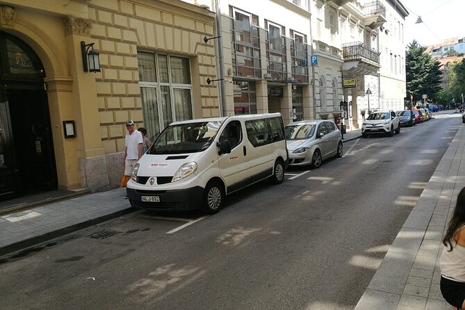 Private Transfer from Budapest city to Budapest Airport - departure - Door-to-door transfer from your Budapest address