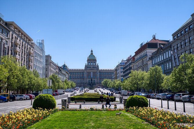 Private Transfer from Budapest to Prague with 2 hours for sightseeing - Two hours for sightseeing: how the stop really works
