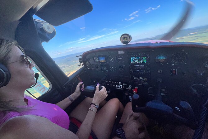 Sightseeing flight over Budapest - Private Flight for Up to 3: Value in a Small Group