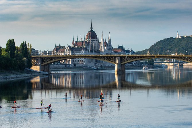 Sunrise SUP to the heart of Budapest - Why a 6:00 am SUP turns the Danube into a quiet stage