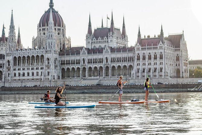 Sunrise SUP to the heart of Budapest - The 2-hour flow: how you transition from learning to landmark views