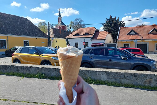 SzentEndre-SaintAndrew City Privately Shopping and Picturesque - Baroque streets, Danube air, and Roman leftovers