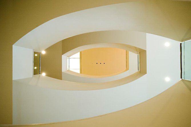 Ticket for all exhibitions | Ludwig Museum - The building’s labeling and language help