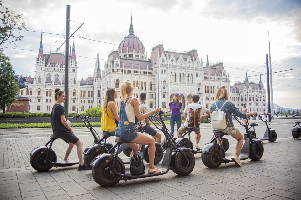 Top sights of Pest downtown on e-scooters incl. Parliament - Key highlights at a glance