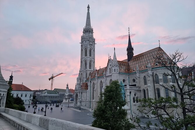 True Crime Walking Tour in the Buda Castle district - Stop 4: Buda Hill Funicular area, a final 10-minute wrap